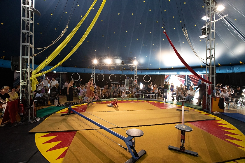 Zirkus